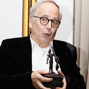 Exclusif - Fabrice Luchini (lauréat d'un prix spécial pour saluer son engagement en faveur du rayonnement de la langue et de la littérature française) - 10ème édition du Prix des Hussards à l'hôtel le Lutetia à Paris, France, le 20 avril 2023. © Christophe Clovis / Bestimage