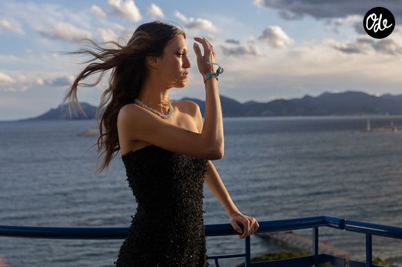 Paloma Le Friant, la fille de Bob Sinclar, lors du défilé Caroline's Couture présenté par Caroline Scheufele sur la terrasse Chopard de l'hôtel Le Martinez lors du 79e Festival international du film de Cannes, le 14 mai 2026.

© Florent Lavielle/Bestimage