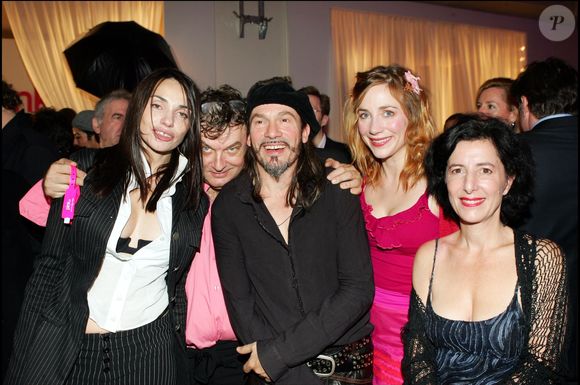 Béatrice Dalle, Dominique Besnehard, Florent Pagny, Julie Depardieu et Corinne Cobson au Palais Chaillot à Paris (archive)
©OLIVIER BORDE / BESTIMAGE