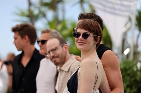 Mais Emma Stone a pris sa défense en rappelant que son vrai nom était bien "Emily", et la vidéo est alors devenue virale.

Emma Stone au photocall de Eddington lors du 78ème Festival International du Film de Cannes, au Palais des Festivals à Cannes, France, le 17 mai 2025. © Jacovides-Moreau/Bestimage