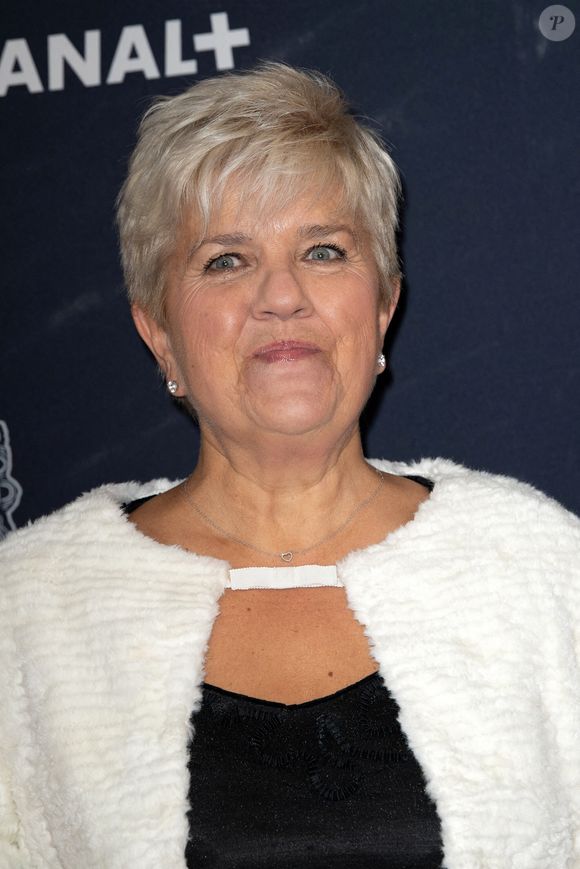 Mimie Mathy pose sur le tapis rouge de la cérémonie des César 2020 pour un épisode de 'Call my agent' à la salle Pleyel à Paris le 28 février 2020 à Paris, France. Photo by David Niviere/ABACAPRESS.COM