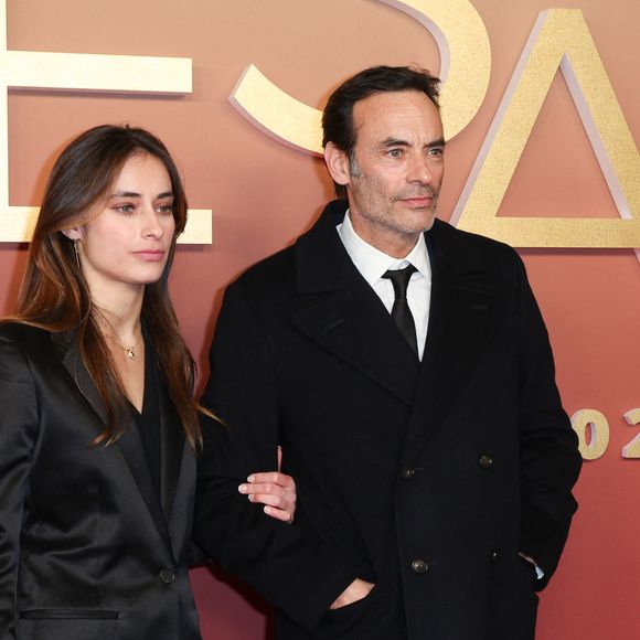 Anthony Delon et sa fille Liv - Photocall de la 50ème édition de la cérémonie des César à l'Olympia à Paris, France, le 28 février 2025 © Dominique Jacovides - Olivier Borde / Bestimage