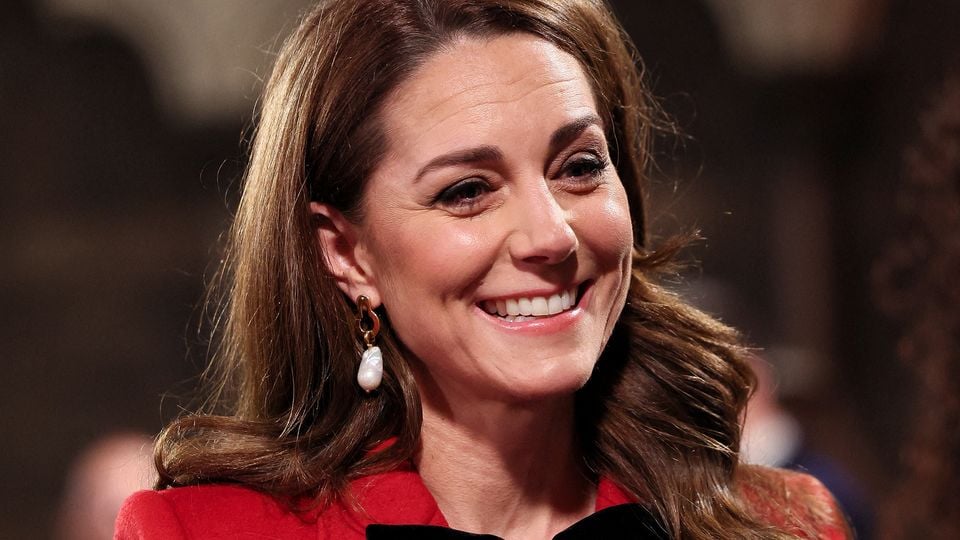 Kate Middleton au concert de Noël : la vérité derrière son imposant noeud