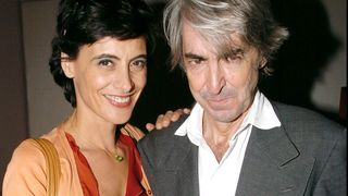 Des années après le départ de Luigi d'Urso à seulement 55 ans, Inès de la Fressange n'a pas oublié son grand amour et père de ses deux filles