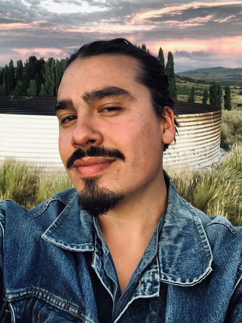 Le fils de Florent Pagny, Inca, dans un business très éloigné de l’univers de son père : un prince en pince pour son travail !