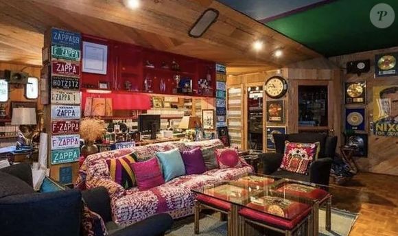 Lady Gaga vend sa maison de Los Angeles à Elizabeth Lizzy Jagger pour 6,5 millions de dollars. Anciennement acquise par F.Zappa, la propriété, composée de six chambres et cinq salles de bains, avait été achetée environ 5,3 millions de dollars par la chanteuse et actrice en 2016. Le 19 novembre 2021.
Backgrid UK/ Bestimage