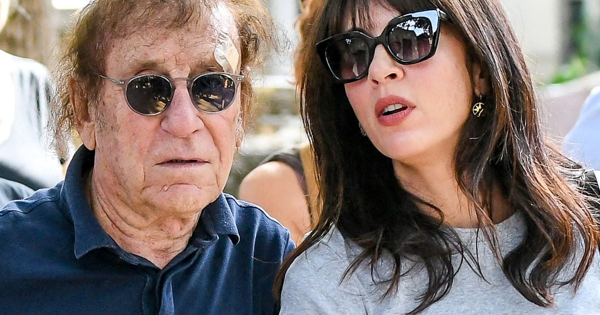 Photo: purepeople.com Catherine Ringer: Rita Mitsouko Singer Laid to Rest in Paris