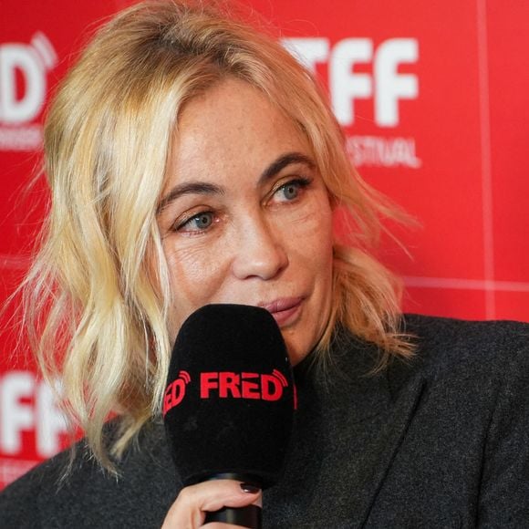 Emmanuelle Beart participe à une interview avec Fred Film Radio pour le film Un silence si bruyant pendant le 42e Festival du film de Turin 2024 le 24 novembre 2024 à Turin, Italie. (Lucia Sabatelli / Bestimage).