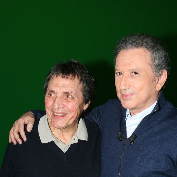 Rétro - Décès Humbert Ibach (Mémé Ibach),  auteur-compositeur, grand producteur de télé et de disques, qui a mis Sheila et Karen Cheryl en pleine lumière - Meme Ibach (Humbert Ibach) et Michel Drucker - Tournage de l'emission "Les Grands du Rire" a Paris. Le 9 janvier 2014. JLPPA / Bestimage