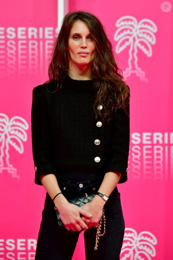 Marine Vacth  au photocall de la seconde soirée du  festival Canneseries saison 3 au Palais des Festivals à Cannes, le 10 octobre 2020. 
Canneseries se déroule du 9 au 14 octobre avec des mesures sanitaires importantes dues au COVID-19.

© Bruno Bebert / Bestimage