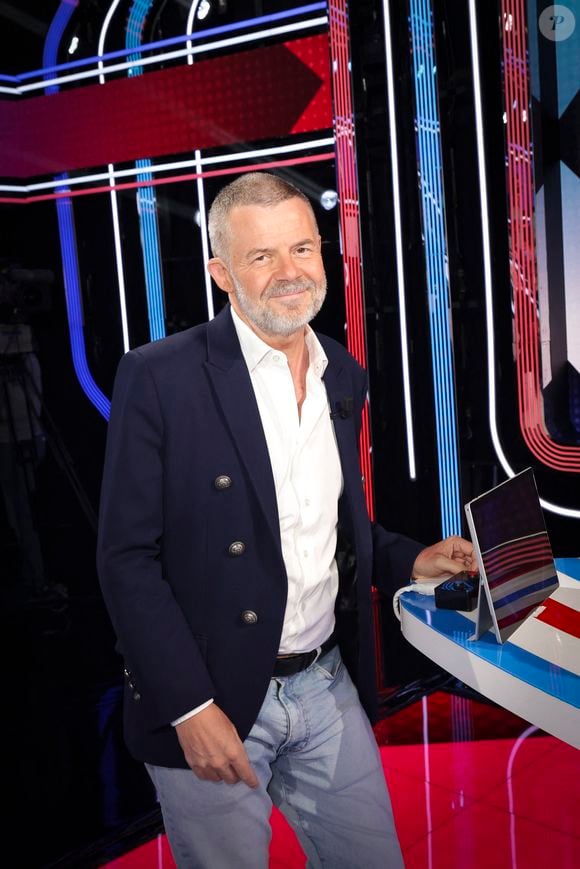 Exclusif - Eric Naulleau, sur le plateau de l’émission « Pascale, Eric, Yann et les autres » présentée par P. de la Tour du Pin et diffusée en direct sur C8, Paris, France, le 03 septembre 2024. © Jack Tribeca / Bestimage