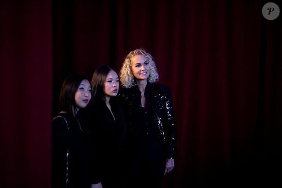 Laeticia Hallyday et ses filles Joy et Jade - Vernissage de l'exposition "Johnny Hallyday, l'exposition" au Palais des Expositions à Paris © Dominique Jacovides/Bestimage