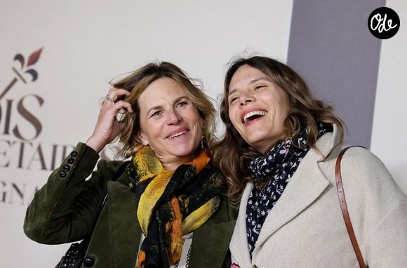 Un rendez-vous que n'a pas manqué la chanteuse Vanille Clerc, accompagnée par sa maman, Virginie Coupérie-Eiffel.

Exclusif - Virginie Coupérie-Eiffel et sa fille Vanille Clerc - Photocall de l'avant-première du film "Les Trois Mousquetaires : D'Artagnan" aux Invalides à Paris le 21 mars 2023. 

© Jacovides / Moreau / Guirec / Bestimage