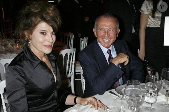 Fanny Ardant et François Pinault lors du Gala des Prix Scopus organisé par les Amis français de l'Université hébraïque de Jérusalem au Pavillon Gabriel à Paris, France, le 23 octobre 2006. Photo Thierry Orban/ABACAPRESS.COM