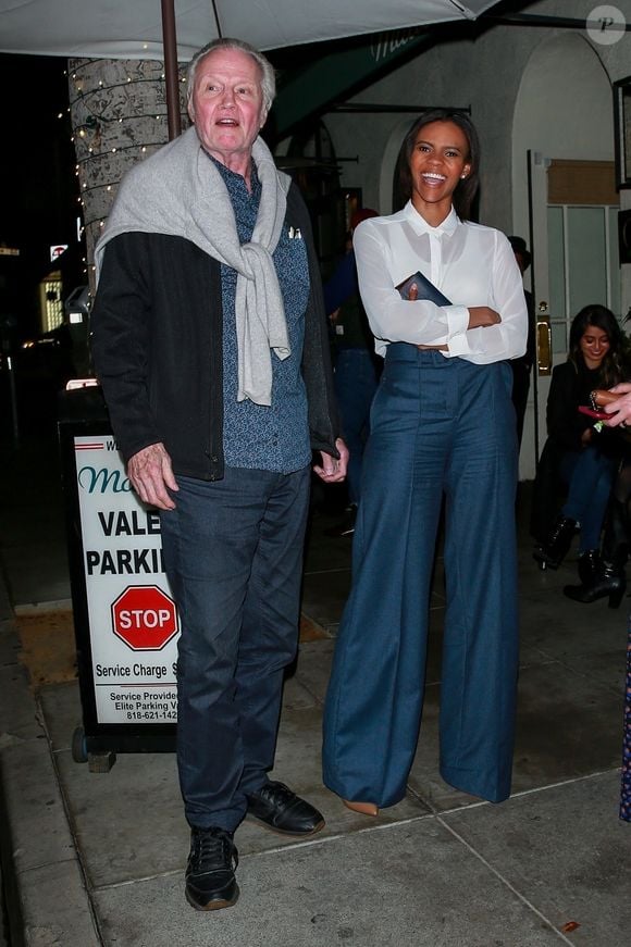 Jon Voight est allé diner avec Candace Owens au restaurant Madeo dans le quartier de Beverly Hills à Los Angeles, le 10 mars 2020