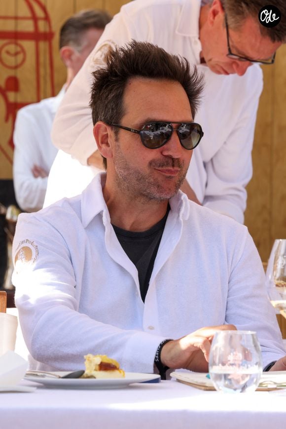 Il s'est confié sur le sujet à Gala, en kiosque ce jeudi 4 juin.
Christophe Michalak, président du jury - Les Chefs à Saint-Tropez fêtent les producteurs 2026 avec un concours de Pâtisserie" La Tropézienne" sur la place des Lices à Saint-Tropez, le 2 mai 2026. © Jean-Marc Lhomer / Bestimage