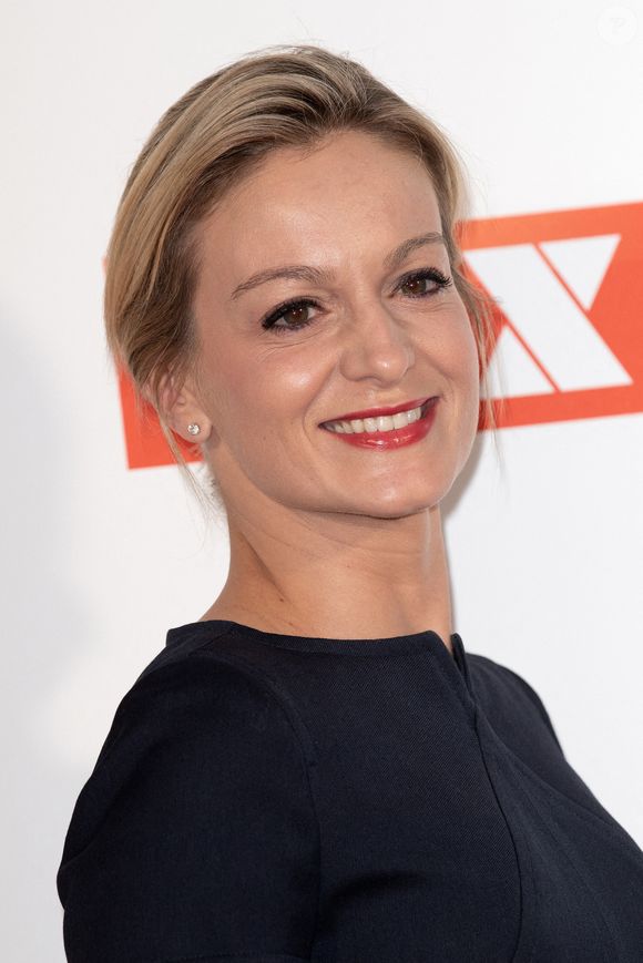 Deux fois par semaine, elle court une heure avec une amie proche, entre le jardin des Tuileries et les quais de Seine, qu’elle décrit comme "un moment vital de nettoyage, tant pour le corps que pour la tête". 

Audrey Crespo-Mara participe au photocall du Groupe TF1 au Palais de Tokyo le 09 septembre 2019 à Paris, France.
Photo par David Niviere/ABACAPRESS.COM