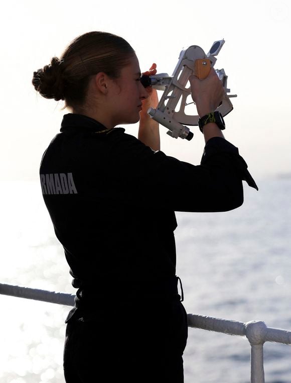 La princesse Leonor d'Espagne est en formation sur le voilier école Juan Sebastian De Elcano le 31 janvier 2025. LALO YASKY / BESTIMAGE