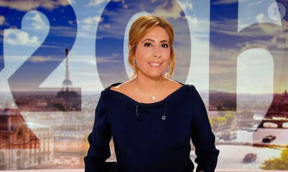 Captures d'écran - Léa Salamé présente son premier journal de 20 heures sur France 2 le 1er septembre 2025.

© Alain Guizard / Bestimage
