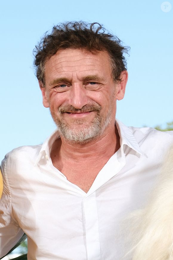 Jean-Paul Rouve assiste au photocall de 'Jungle Book Jive' lors de l'événement du Festival du Roi Lion à Disneyland Paris le 29 juin 2019 à Paris, France. Photo by Nasser Berzane/ABACAPRESS.COM