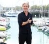 Benjamin Baroche ne tarit pas d'éloges sur cette "remarquable comédienne", dont les conseils sont précieux pour sa propre carrière.

Benjamin Baroche lors du photocall du "Ici Tout commence" (ITC) lors du Festival de la Fiction de la Rochelle le 20 Septembre 2025. © Denis Guignebourg/Bestimage