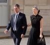 Elle gère d'ailleurs une filiale importante, laquelle vise actuellement à s'approprier une nouvelle chaîne de la TNT.
Rodolphe Saade et sa femme Véronique - Dîner d'état en l'honneur du président des Etats-Unis et sa femme au palais de l'Elysée à Paris, à l'occasion de leur visite officielle en France. Le 8 juin 2024
© Jacovides-Moreau / Bestimage