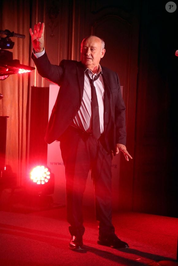Exclusif - Concert de Michel Jonasz (offert pour "Vaincre le cancer") - Soirée de Gala de l’Association "Vaincre le cancer" au Cercle de l'Union Interalliée à Paris, France, le 12 Novembre 2023.  © Bertrand Rindoff / Bestimage
