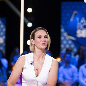 Exclusif - Lorie (Laure Pester) lors de l'enregistrement de l'émission "La Boîte à secrets", présentée par F.Bollaert et diffusée le 3 octobre 2025 sur France 3, dans les studios du Lendit à Saint-Denis, Seine Saint-Denis, France, le 9 septembre 2025. © Pierre Perusseau/Bestimage