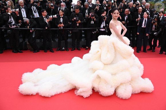 Tout comme l'actrice chinoise Wan QianHui

Wan QianHui assiste à la projection de Partir Un Jour et à la cérémonie d'ouverture du 78ème Festival de Cannes à Cannes, France. 13 mai 2025. Photo de Doug Peters/PA Wire/ Abaca.