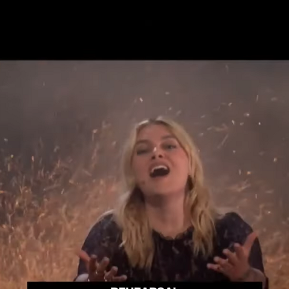 Cette fameuse tornade de sable, élément central du tableau final, a nécessité un calibrage minutieux...


Répétitions de l'Eurovision 2025 pour Louane, ce samedi 9 mai 2025.