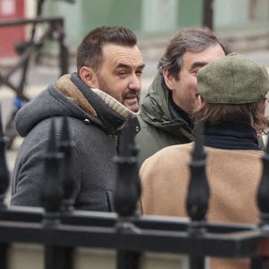 Cyril Lignac assistant à la cérémonie d'enterrement de Jean-Luc Petitrenaud à l'église Saint-Pierre du Gros Caillou dans le 7e arrondissement de Paris, France, le 17 janvier 2025. Jean-Luc Petitrenaud, critique gastronomique et personnalité de la télévision française, est décédé le 10 janvier à l'âge de 74 ans. Photo par Nasser Berzane/ABACAPRESS.COM