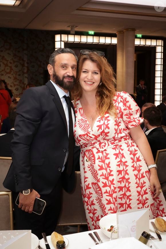 Cyril Hanouna y était également et il a offert un discours à l’assemblée

Exclusif - Cyril Hanouna, Marlène Schiappa enceinte au déjeuner du Chinese Business Club, avec C.Hanouna comme invité d’honneur, à Paris, France, le 19 juin 2025. © Jack Tribeca/Bestimage