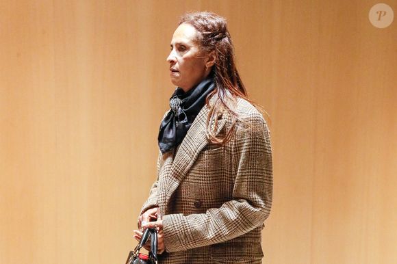 Exclusif - Karine Silla entre par l'entrée "défense" à l'ouverture du procès de Gérard Depardieu pour agressions sexuelles sur deux femmes lors d'un tournage de film en 2021, au tribunal correctionnel de Paris, France, le 24 mars 2025. © Christophe Clovis/Bestimage