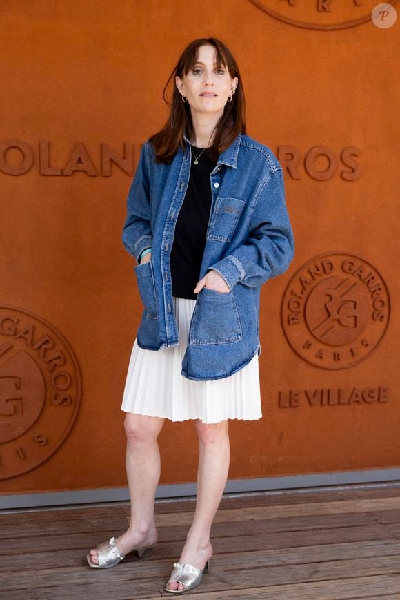 Lolita Chammah au village lors des Internationaux de France de Tennis de Roland Garros 2025. Paris, le 30 mai 2025. 
© Moreau / Jacovides / Bestimage