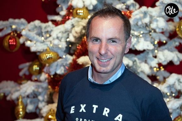 Il a confié avoir 2 voitures, une Dacia et une Porsche

Jean-Philippe Doux lors du lancement de l'opération « Pères Noël Verts » organisé par le Secours Populaire au Cirque Phénix à Paris, en France, le 20 novembre 2019. Photo : Aurore Maréchal/ABACAPRESS.COM