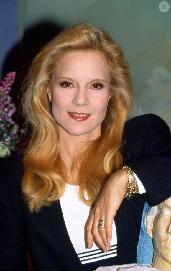 Archives - Portraits de diverses personnalités - Sylvie Vartan
1992  
JLPPA / Bestimage