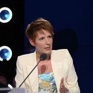 La mère de famille de 50 ans est une férue de couture, et elle peut compter sur son mari, le journaliste Périco Légasse, pour la soutenir dans sa passion.

Natacha Polony lors de la conférence de presse de BFM TV à Paris, France, le 25 août 2021. Photo par Eliot Blondet/ABACAPRESS.COM