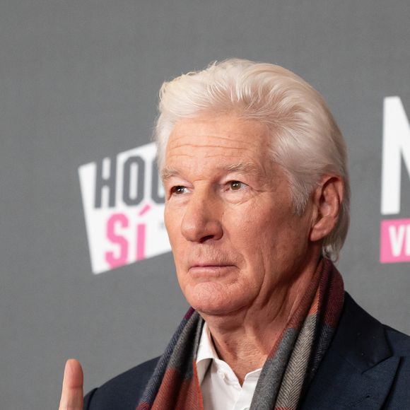 Richard Gere assiste à la première de 'Lo que nadie quiere ver (Ce que personne ne veut voir)' au cinéma Callao le 24 novembre 2025 à Madrid, Espagne. (Credit Image : © Atilano Garcia/SOPA Images via ZUMA Press Wire)