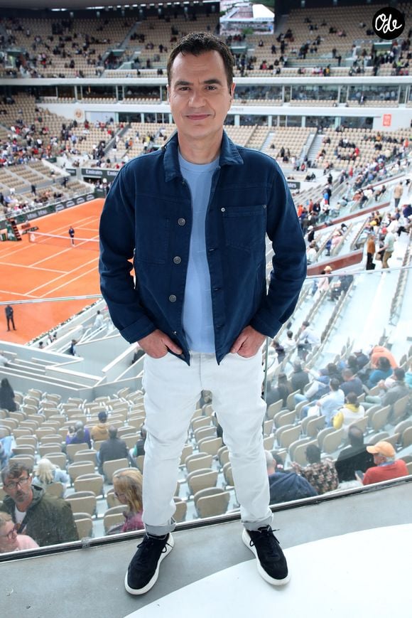 "Elle ne m’a pas quitté, quelque part", a-t-il déclaré.

Laurent Luyat sur le plateau de France Télévisions lors des Internationaux de France de Tennis de Roland-Garros à Paris le 26 mai 2025. 

© Bertrand Rindoff / Bestimage