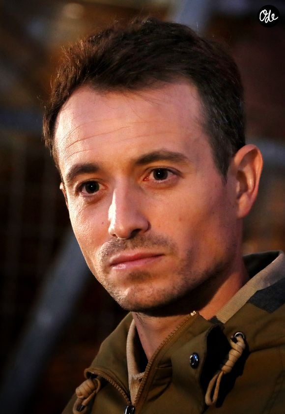 Hugo Clément ne fait pas bisou sur la bouche avec sa petite fille comme certains parents.

Le présentateur de France 2 et défenseur de l'écologie, Hugo Clément, tient une conférence sur l'avenir de la Terre, à l'occasion de la sortie de sa bande-dessinée "Le théorème du Vaquita" dans la nef de l'espace Darwin à Bordeaux. Le 20 Octobre 2023
© Patrick Bernard / Bestimage
