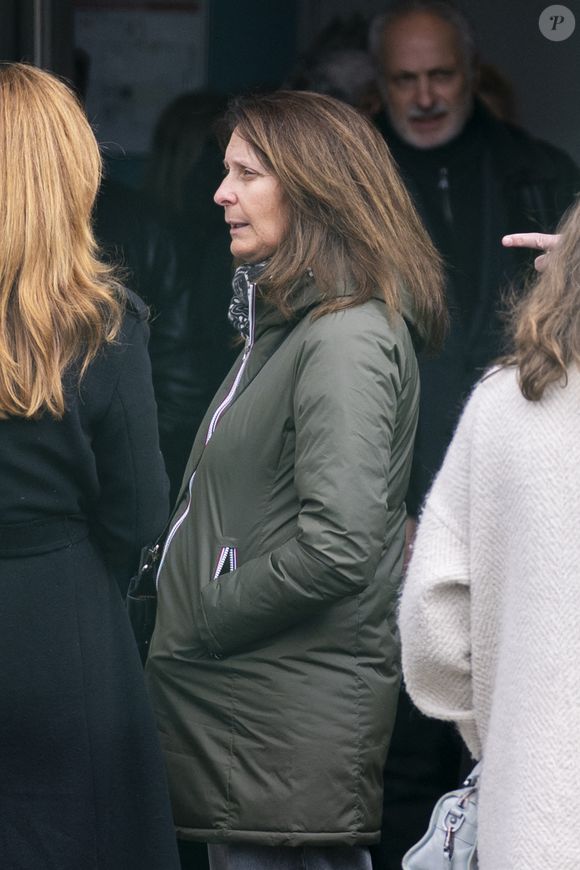 Eléa, la fille unique de Herbert Leonard et Cleo aux obsèques du chanteur Herbert Léonard au crématorium de Saint-Fargeau-Ponthierry, France, le 12 mars 2025. © Bestimage