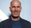 Vingt ans après sa retraite, Zinédine Zidane toucherait encore 7 à 12 millions d'euros par an.

Zinédine Zidane - Soirée de lancement du parfum Montblanc "Legend Blue" au Victoria à Paris. © Rachid Bellak/Bestimage