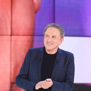 Exclusif - Michel Drucker - Enregistrement de l'émission Vivement dimanche au studio Rive Gauche, présentée par M.Drucker, diffusée le 07 septembre 2025 sur France 3.  © Guillaume Gaffiot / Bestimage