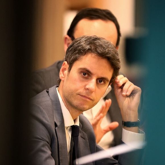 Comme l'a révélé le magazine "Closer" dans son nouveau numéro dévoilé ce vendredi 22 août, Gabriel Attal et Joyce Jonathan se sont retrouvés en Corse durant leurs vacances d'été. 

Gabriel Attal, ancien premier ministre, rencontre les équipes de l'entreprise Valorem (Pionnier de l’éolien terrestre en France) à Bègles le 13 février 2025. © Patrick Bernard / Bestimage