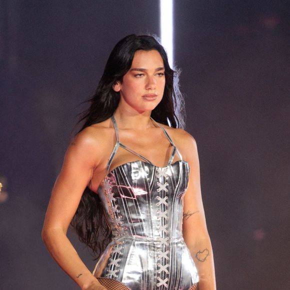 Dua Lipa donne son spectacle à Rio de Janeiro et rend ses fans fous, le 22 novembre 2025 à Rio de Janeiro, Brésil. © Splash News/Abacapress.com