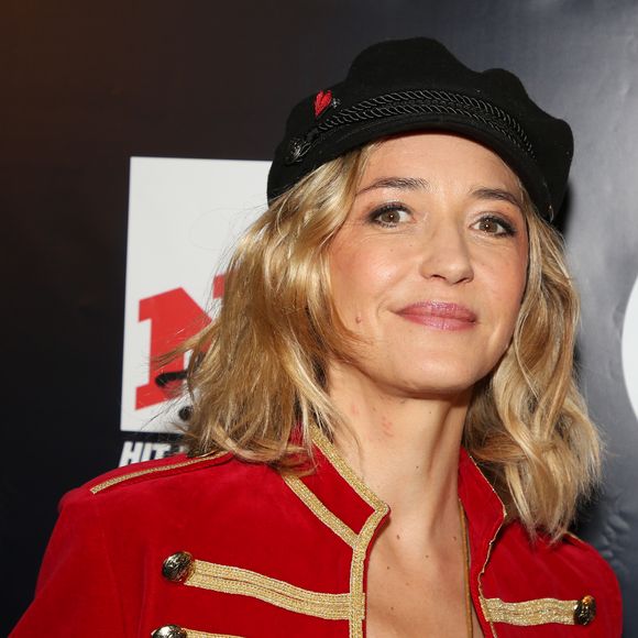 Cependant ma mère était dans la vie alors que Sam a plus d’états d’âme. Elle se pose nettement plus de questions."

Hélène de Fougerolles lors du cocktail du concert "L'association Petits Princes fête son 7000ème rêve" au Casino de Paris, à Paris, France, le 18 décembre 2018. © Denis Guignebourg/BestImage