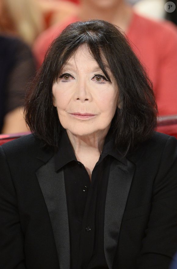 Juliette Greco - Enregistrement de l'émission "Vivement Dimanche" a Paris le 23 octobre 2013. L'émission sera diffusee le 27 octobre 2013. Photo par AGENCE / BESTIMAGE