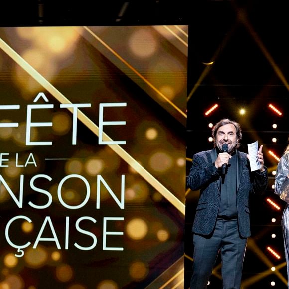 Exclusif - André Manoukian, Laury Thilleman - Enregistrement de l'émission "La fête de la chanson française" à Paris, présentée par L.Thilleman et A.Manoukian, et diffusée le 20 décembre sur France 3
© Pierre Perusseau / Bestimage