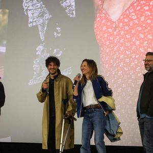 Eric Toledano, Louis Garrel, Camille Cottin et Olivier Nakache - Avant-première du film "Juste une illusion" au Méga CGR à Villenave-d'Ornon près de Bordeaux le 12 mars 2026. © Jean-Marc Lhomer/Bestimage.