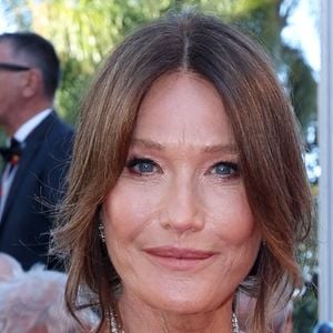 Carla Bruni-Sarkozy - Montée des marches du film " Garance " lors du 79ème Festival International du Film de Cannes, le 17 mai 2026. © Jacovides-Moreau / Bestimage